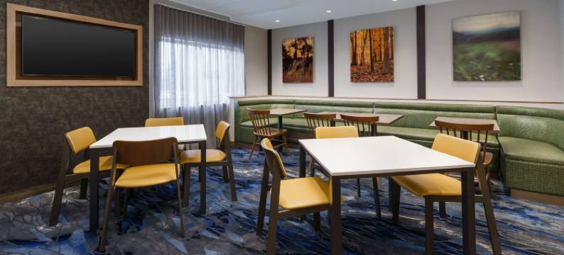 乔利埃特南万豪万枫酒店(Fairfield Inn Joliet South)图片