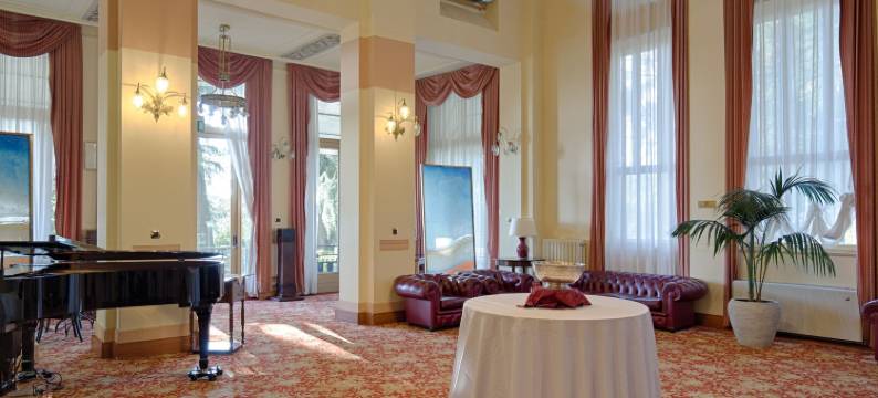 瓦雷泽皇宫大酒店(Palace Grand Hotel Varese)图片