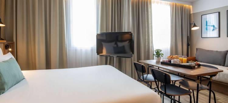尼斯蔚蓝海岸机场诺富特套房酒店(Novotel Suites Nice Airport)图片