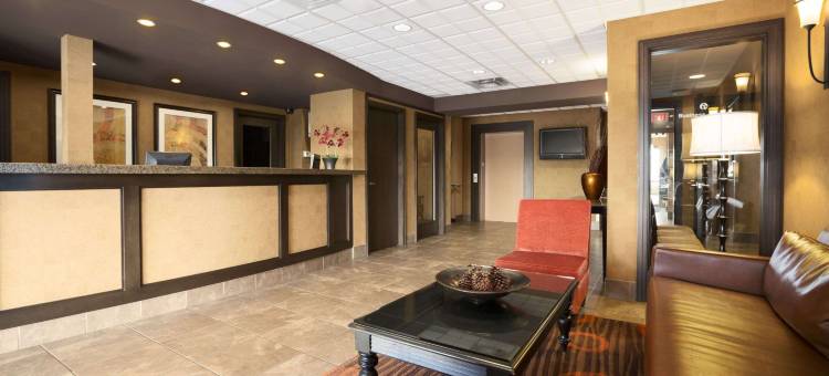 萨里-兰利华美达酒店(Ramada by Wyndham Surrey/Langley)图片