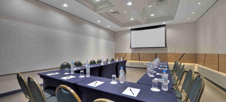 德维尔阿雷格里港高级酒店(Hotel Deville Prime Porto Alegre)图片