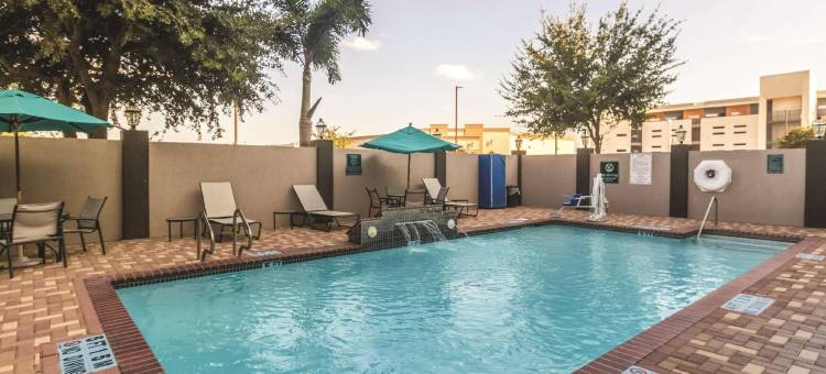西麦卡伦米西翁拉昆塔温德姆套房酒店(La Quinta Inn & Suites by Wyndham Mission at West McAllen)图片