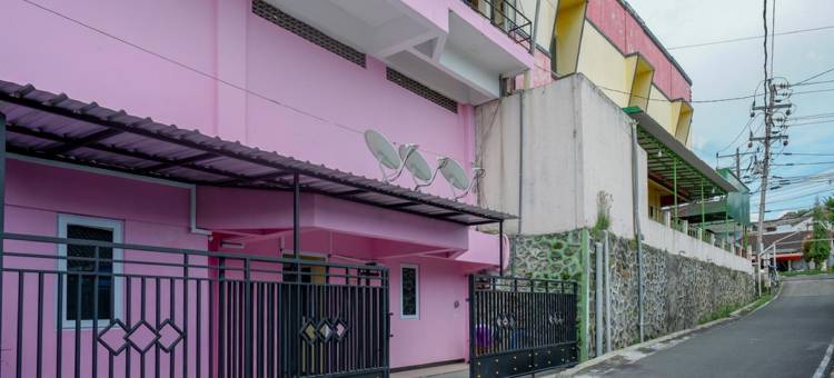 红多兹酒店-三宝垄加陀萨布陀街(RedDoorz @ Jalan Gatot Subroto Semarang)图片