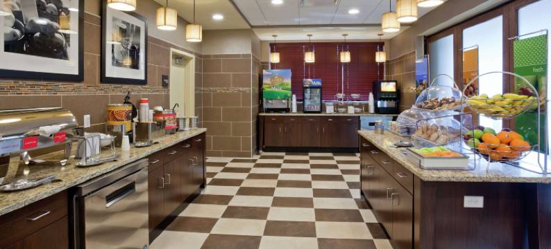 西明尼阿波利斯/明尼通卡欢朋酒店(Hampton Inn & Suites Minneapolis West/Minnetonka)图片