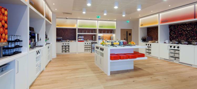 希尔顿旗下欢朋-伦敦盖特威克机场(Hampton by Hilton London Gatwick Airport)图片