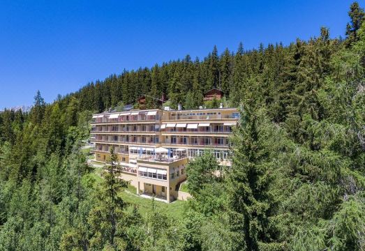 Crans-Montana Youth HostelHotel Overview