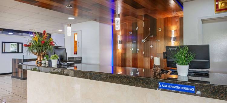 克莱蒙北部的罗德威旅馆(Rodeway Inn Clermont North)图片