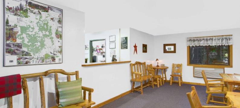 乔治湖-沃伦斯堡地区温德姆速8酒店(Super 8 by Wyndham Lake George/Warrensburg Area)图片