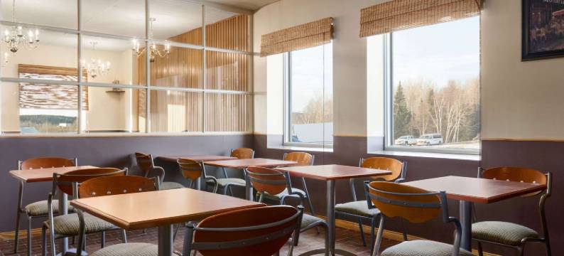 贝科莫Travelodge by Wyndham酒店(Travelodge by Wyndham Baie-Comeau)图片