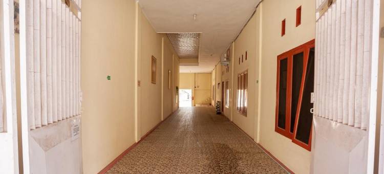 红多兹酒店-近普林瑟乌穆罕默迪耶大学(RedDoorz Near Universitas Muhammadiyah Pringsewu)图片