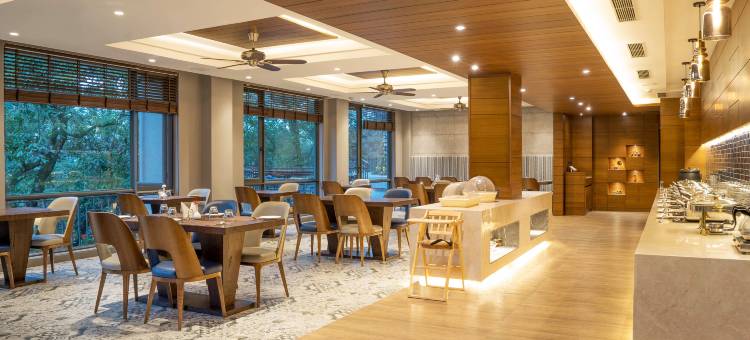 罗斯芬奇萨罗瓦尔港口比姆塔尔酒店(The Rosefinch Sarovar Portico)图片