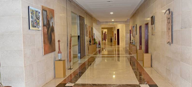 兰卡斯特瓦家2000(Lancaster Ouaga 2000)图片