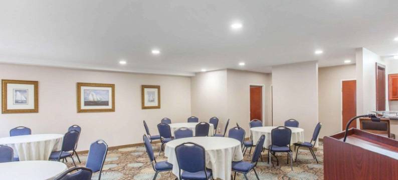 帕特里奥茨波因特舒适套房酒店(Comfort Inn & Suites Patriots Point)图片