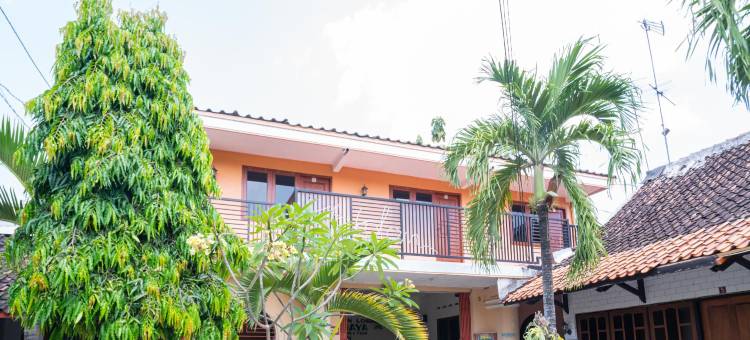 红多兹酒店@茉莉芬庞利马苏迪尔曼(RedDoorz @ Panglima Sudirman Madiun)图片