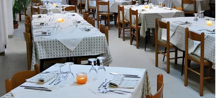 卡斯泰尔萨多杜马斯海滩酒店(Hotel Castelsardo Domus Beach)图片
