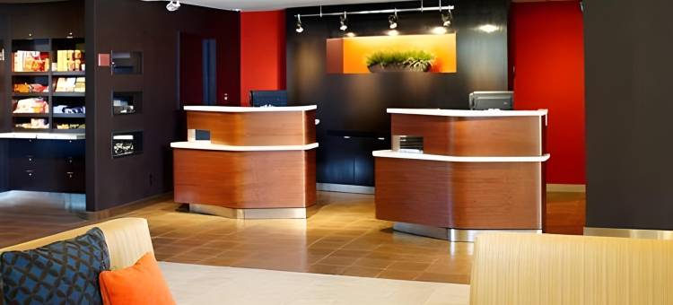 东路易斯威尔万怡酒店(Courtyard Louisville East)图片