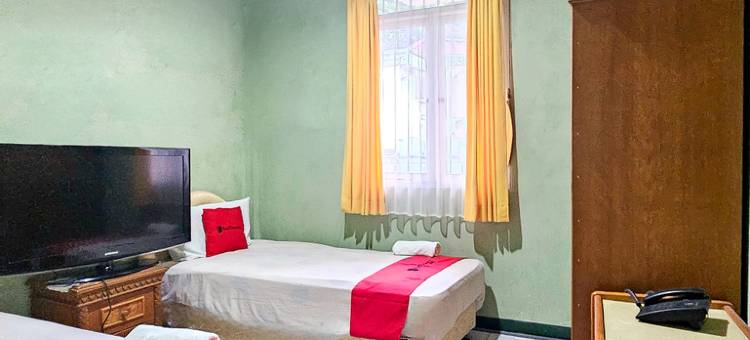 Capital O 93949 由普帕酒店管理的波普奇酒店(RedDoorz at Linggarjati Kuningan)图片