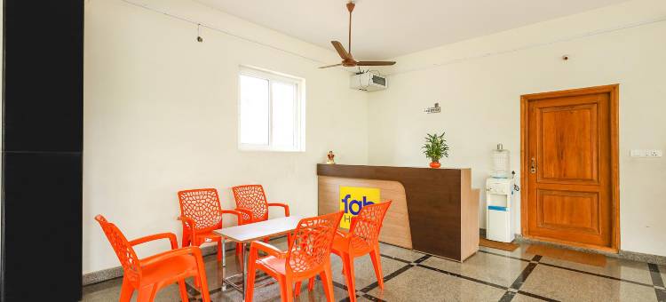Fabhotel 卡尔蒂克耶公寓(FabHotel Karthikeya Residency - Tirupati Bus Stand - 900m)图片