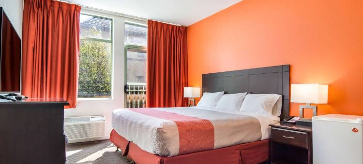 英属哥伦比亚萨里 6 号汽车旅馆(Motel 6 Surrey, BC)图片