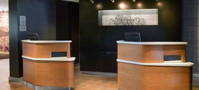 阿尔伯克尔基机场万怡酒店(Courtyard Albuquerque Airport)图片