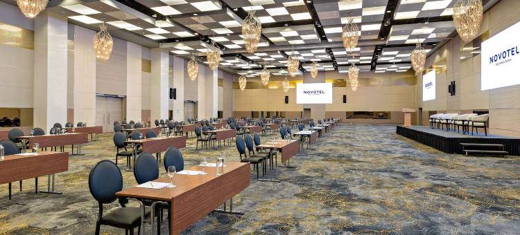 阿布扎比阿尔布斯坦诺富特酒店(Novotel Abu Dhabi Al Bustan)图片