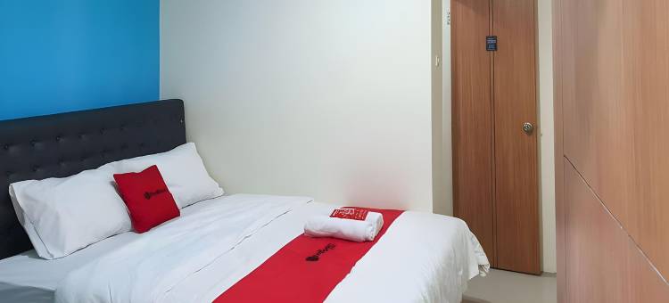 泗水梅詹宋科诺红多兹酒店(RedDoorz at Mayjen Sungkono Surabaya)图片