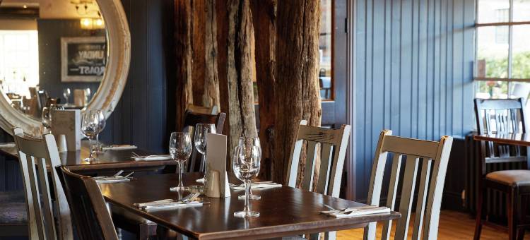 特拉福德酒店 - 格林国王旅馆(De Trafford Arms by Chef & Brewer Collection)图片