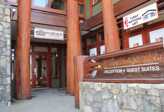 Ocean's EdgeHotel Overview