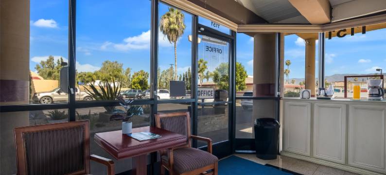 圣贝纳迪诺雷德兰兹美洲最佳价值酒店(Americas Best Value Inn-Redlands/San Bernardino)图片