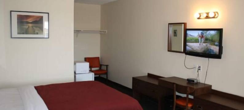 皇后套房酒店 - 瀑布(Empress Inn and Suites by the Falls)图片