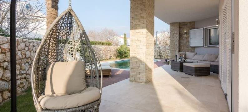 带游泳池的白玫瑰豪华别墅(Villa White Rose with Private Pool)图片