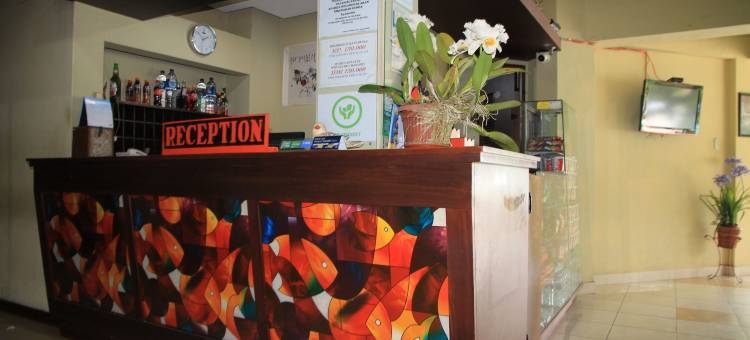 巴拉巴特潘杜湖畔酒店(Pandu Lakeside Hotel Parapat)图片