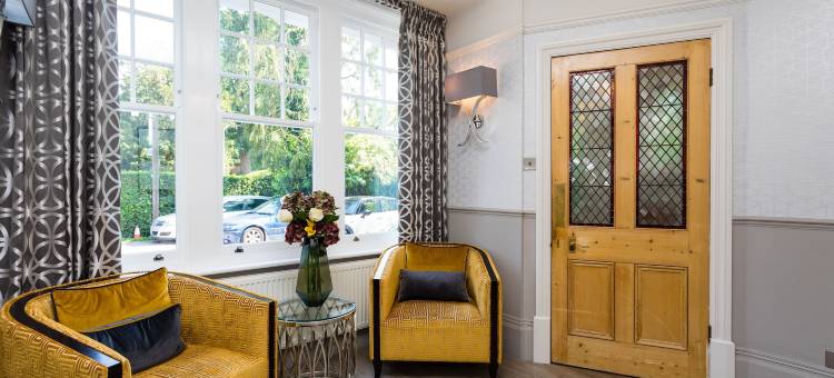 草坪贵宾大酒店(The Lawn Guest House Gatwick)图片