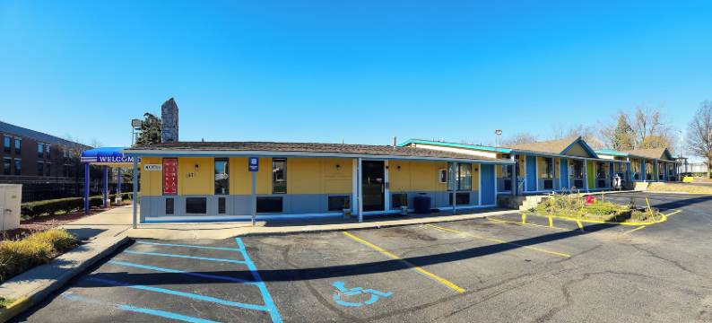 罗德威酒店奥本希尔斯- 底特律(Rodeway Inn Auburn Hills - Detroit)图片