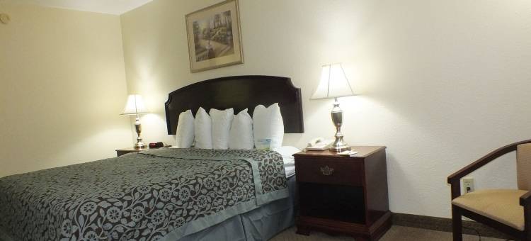 印第安纳波利斯戴斯酒店-69号州际公路旁(Days Inn by Wyndham Indianapolis Northeast)图片