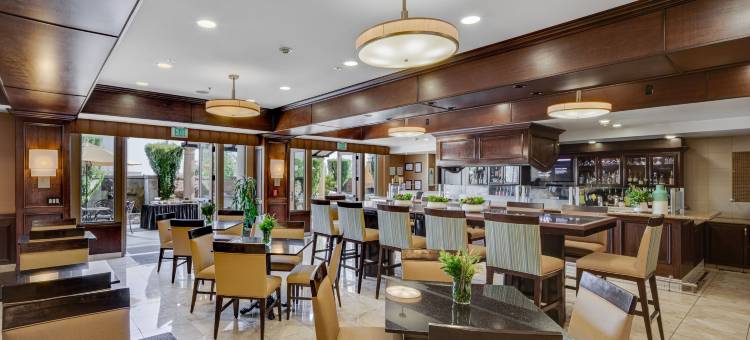 莫雷诺谷艾尔水疗酒店(Ayres Hotel & Spa Moreno Valley/Riverside)图片