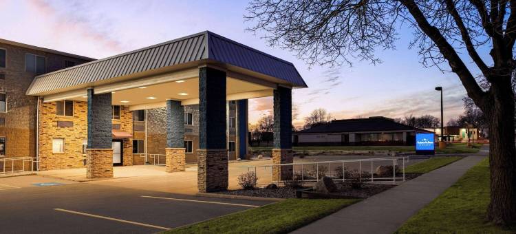 威斯康星麦迪逊美吟温德姆酒店(AmericInn by Wyndham Madison WI)图片