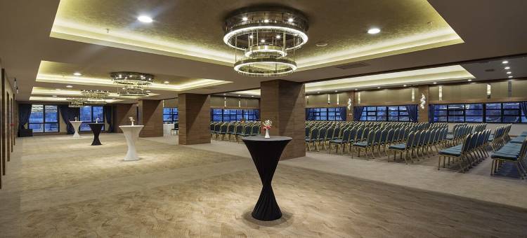 埃拉泽华美达酒店(Ramada by Wyndham Elazig)图片
