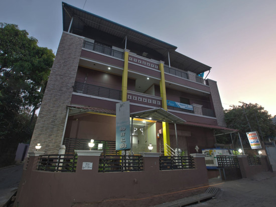 JAYA BHARATHI旅馆