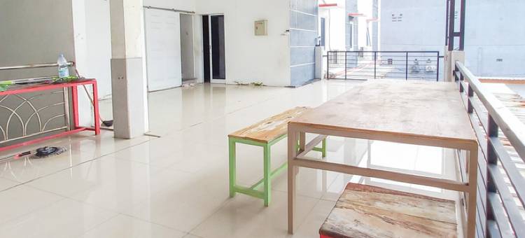 Super OYO 3702 Homestay Bougenville Syariah图片