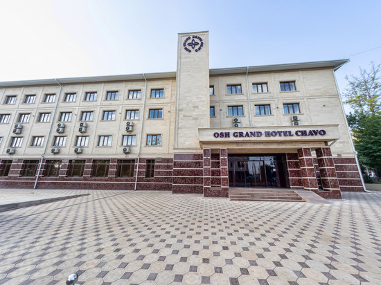 奥什查沃大酒店