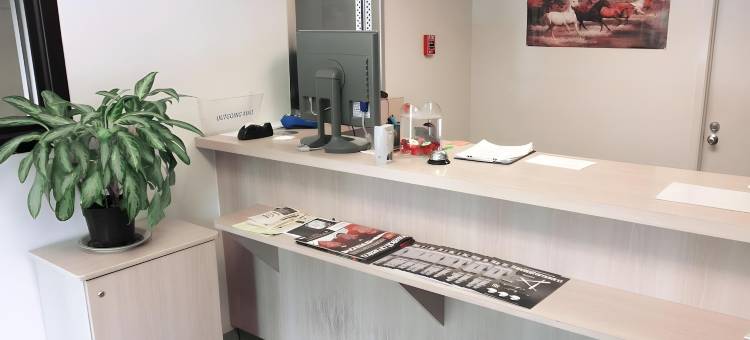 Travel Inn 由OYO管理奥马哈酒店(Travel Inn by OYO Omaha)图片