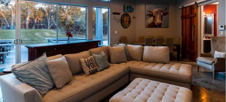 The Liney Moon图片