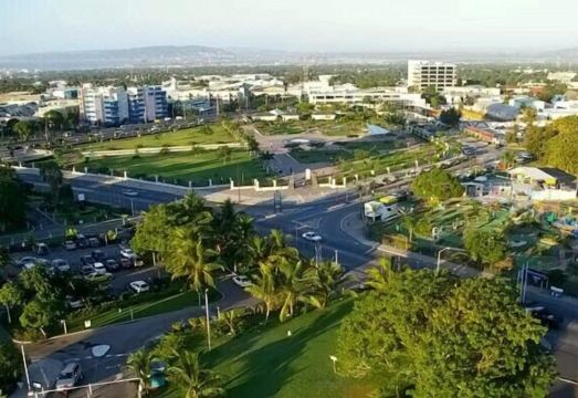 New Kingston Guest Apt at Dorchester Hotel Overview