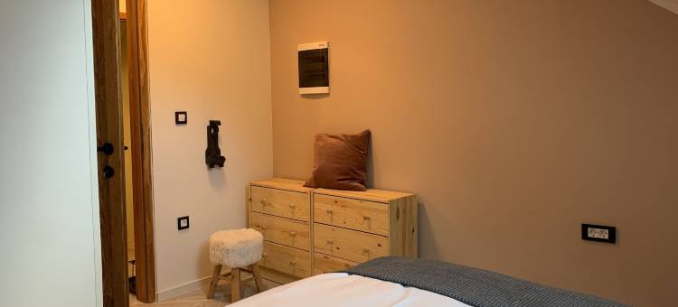 松树节日房屋(Pine Tree Holiday House)图片