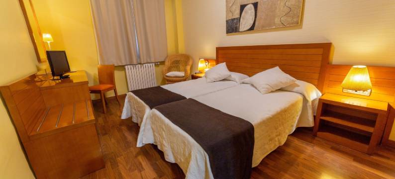 鲁维耶洛斯酒店(Hotel de Montaña Rubielos)图片