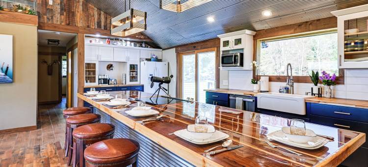 现场冰钓：尼库萨湖滨之家！(Ice Fishing on-Site Waterfront Nekoosa Home!)图片