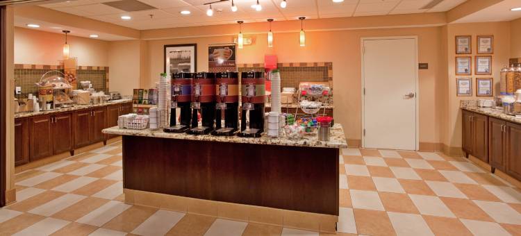 沃特敦希尔顿欢朋旅馆&套房酒店(Hampton Inn & Suites Watertown)图片