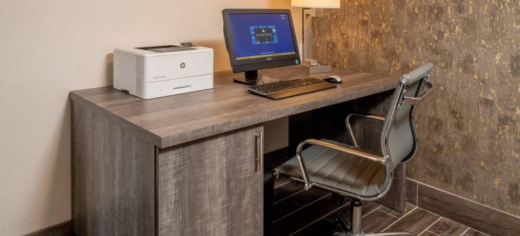 贝克利凯隆波因特酒店(Clarion Pointe Beckley)图片