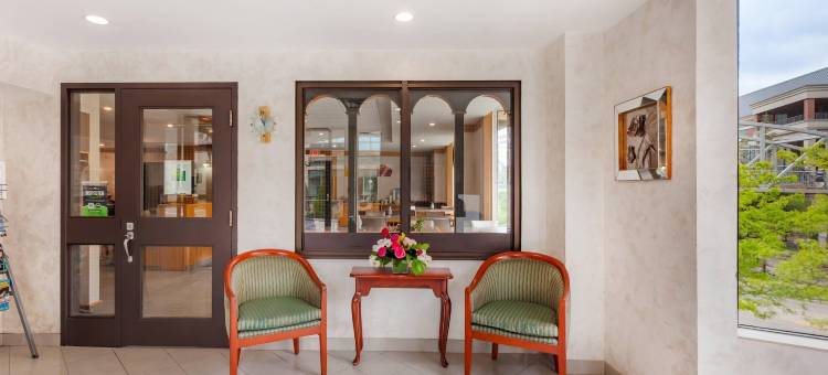 瀑布景观品质酒店(Quality Hotel Fallsview Cascade)图片